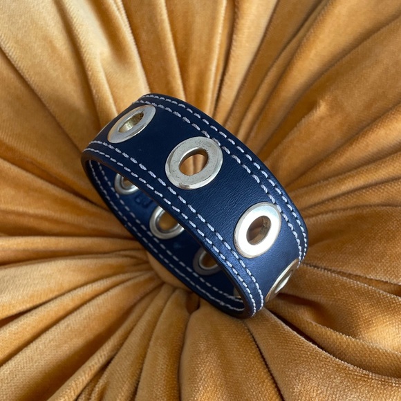 Coach Bangle Bracelet - Picture 6 of 6